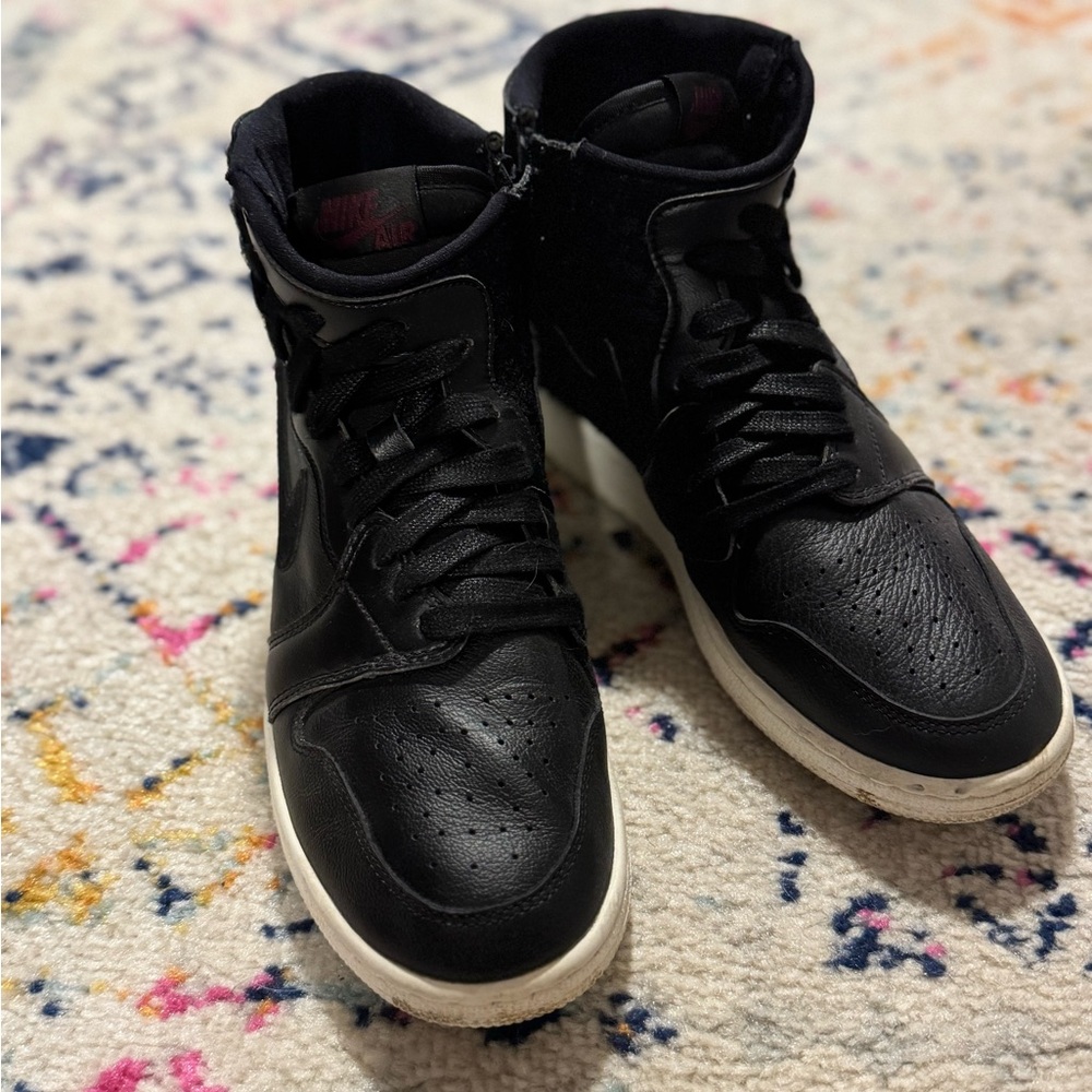 Nike Black and White Classic Low-Top Sneakers